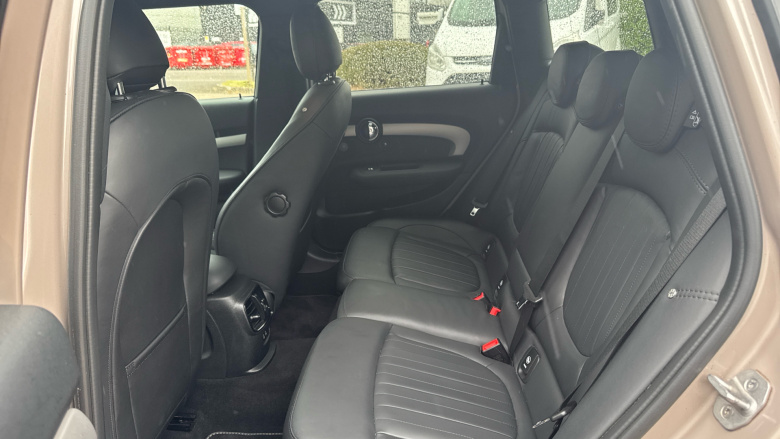 MINI Hatchback 2.0 Cooper S Exclusive 5dr Petrol Hatchback